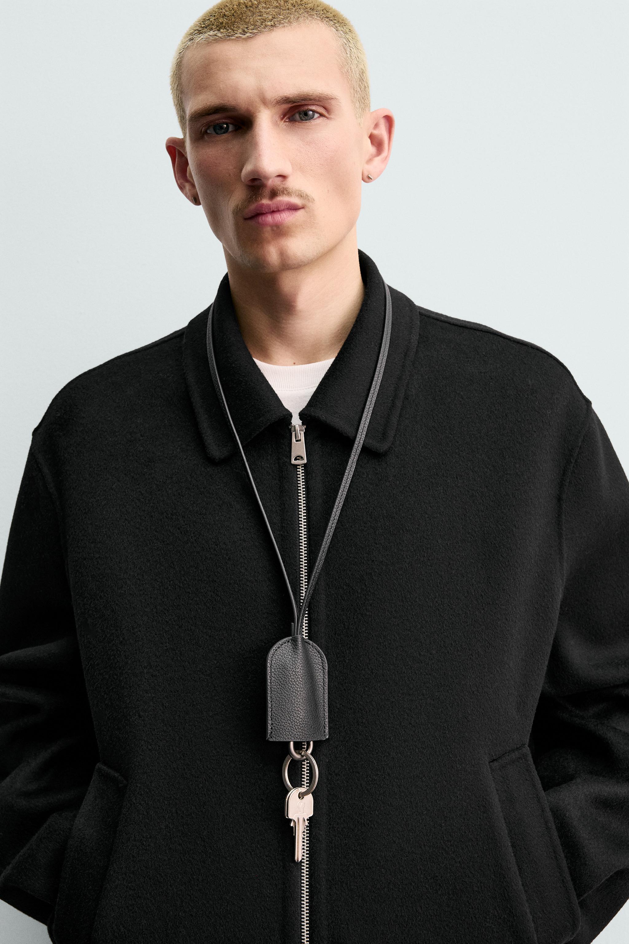 LEATHER PENDANT KEYCHAIN